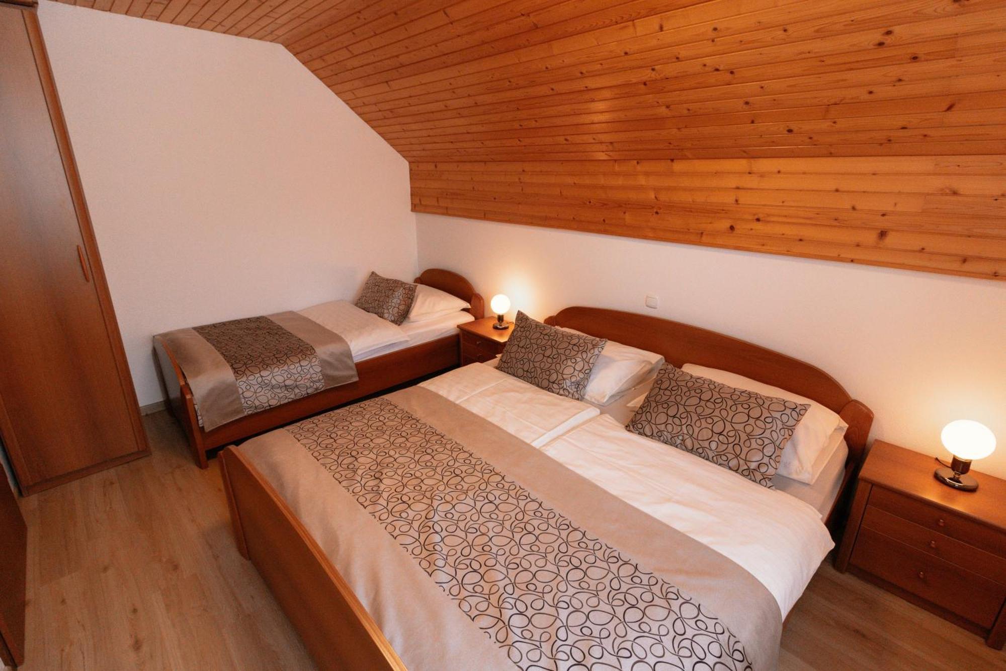 Apartments & Rooms Malej Bohinj Rum bild